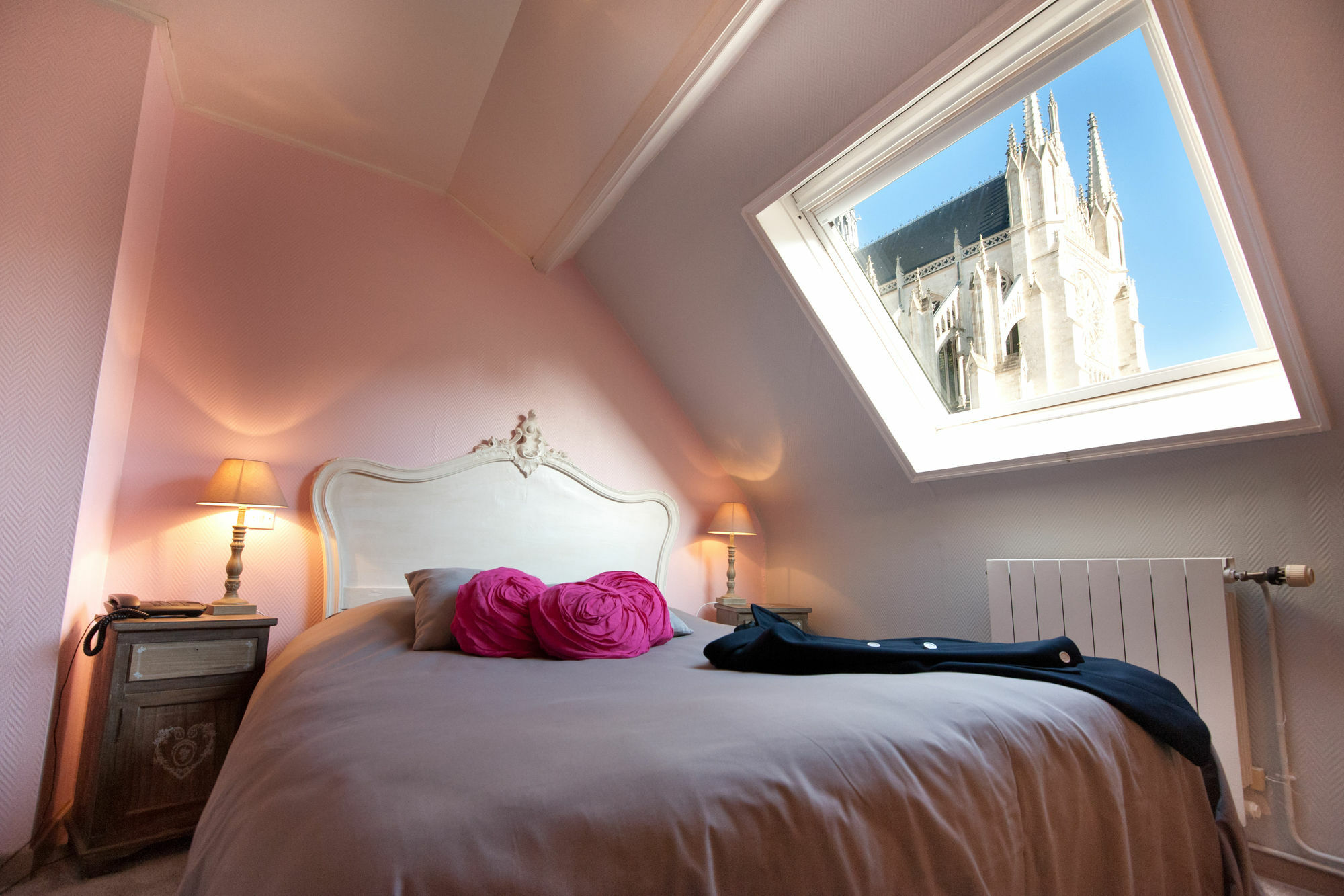 Hotel Le Prieure Et La Residence Амиен Екстериор снимка