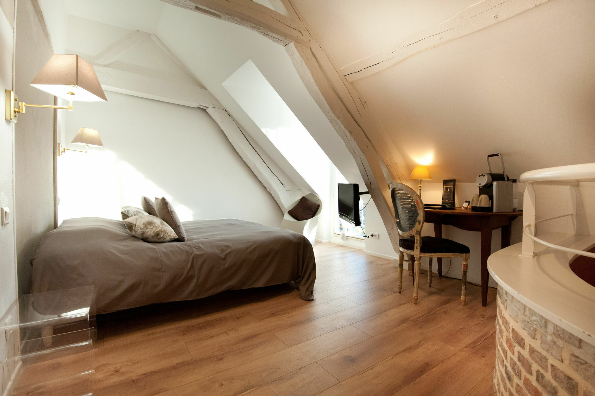Hotel Le Prieure Et La Residence Амиен Екстериор снимка