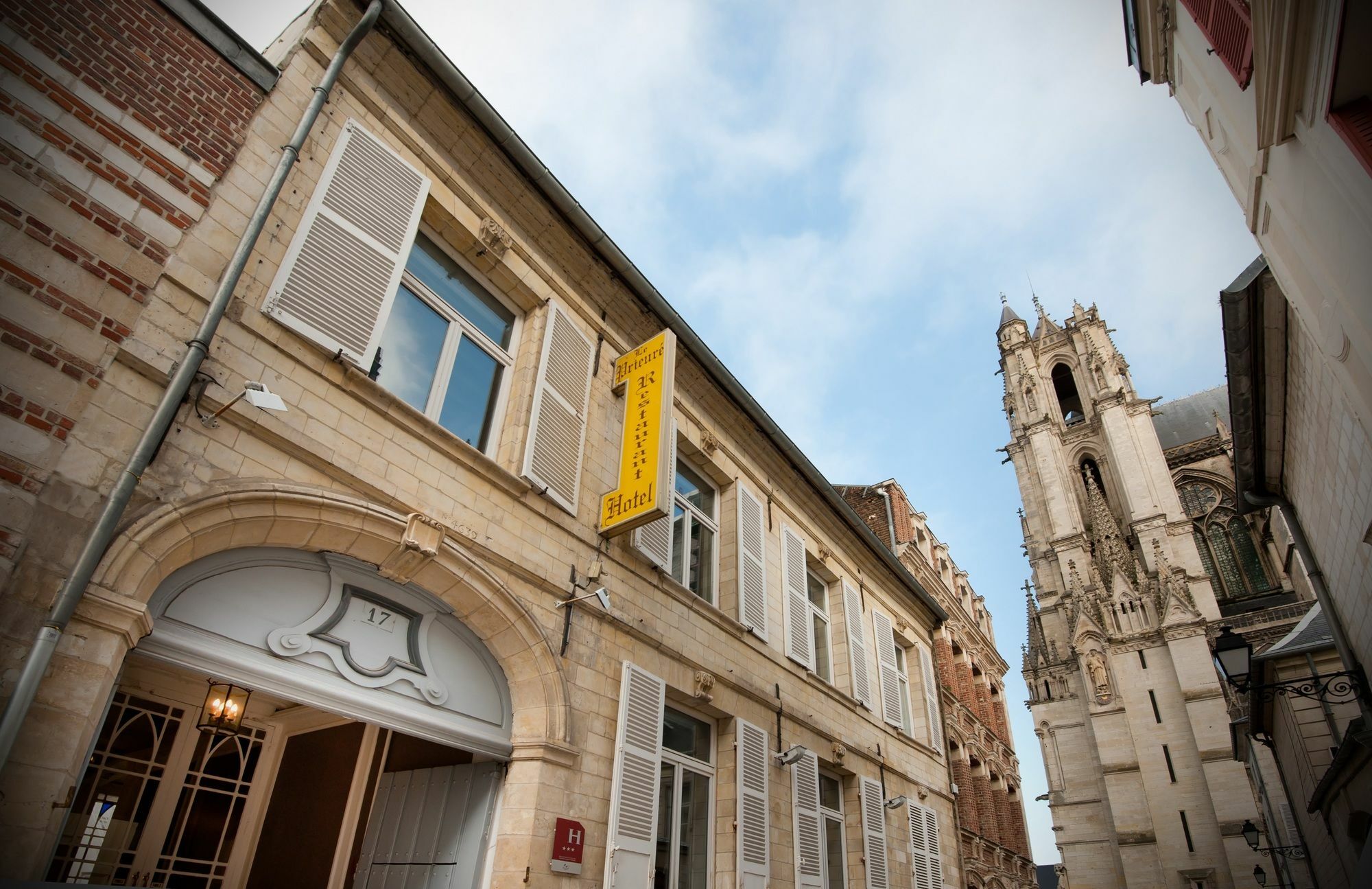 Hotel Le Prieure Et La Residence Амиен Екстериор снимка